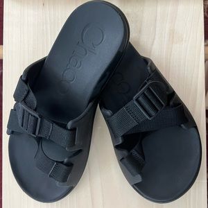 Chacos Mens Chillos Slides Black, Size 7